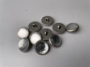 Metalknap - flot sølv, pose med 10 stk. 